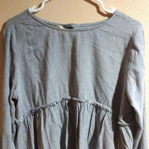 Gray Cloth & Stone Long Sleeved Top with Raw Hemn Boho M